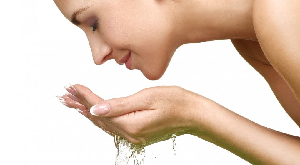 How to Make the Switch to a Clean, Chemical Free Skincare Regimen